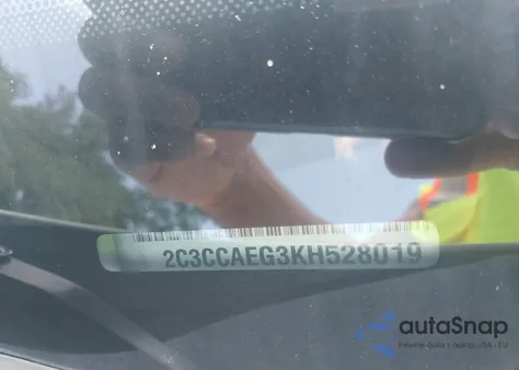 2019 Chrysler 300 Limited from USA, damaged, VIN 2C3CCAEG3KH528019